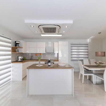Joy 1 Apartment Novalja Zewnętrze zdjęcie