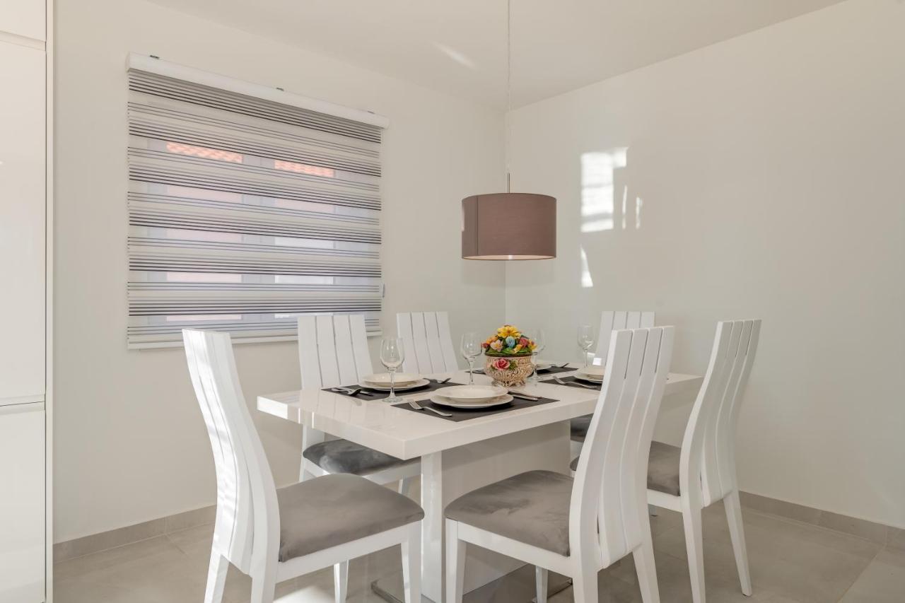 Joy 1 Apartment Novalja Zewnętrze zdjęcie