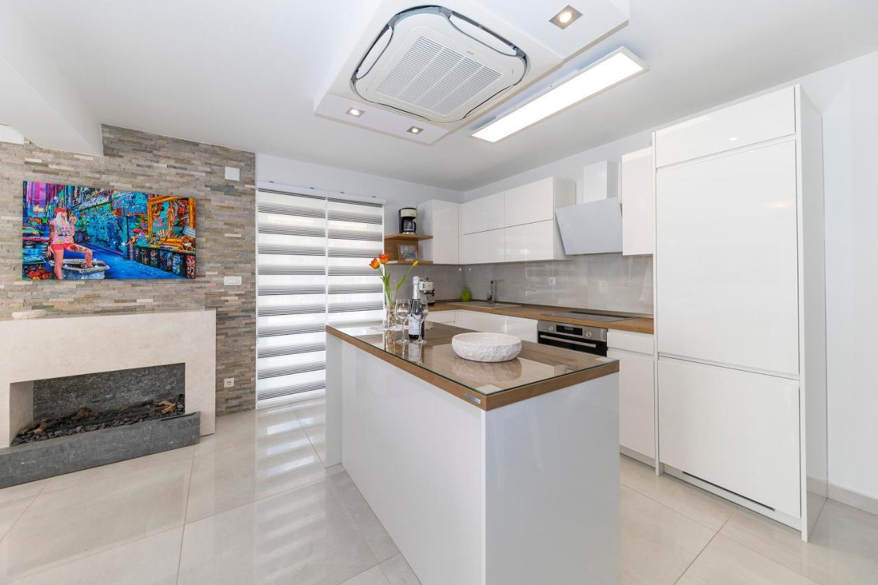 Joy 1 Apartment Novalja Zewnętrze zdjęcie